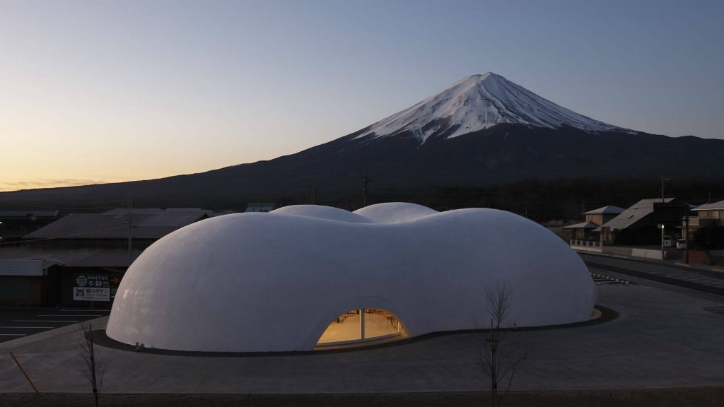 戦後の日本建築史をたどる展覧会、「ポンピドゥー・メッス」で開催中｜ヒルズライフ HILLS LIFE